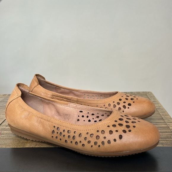Josef Seibel Pippa Camel Leather Perforated Ballet Flats, women’s size 38 US 7.5 - Picture 10 of 10